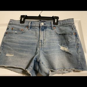 [Gap] Denim Shorts - size 28 - 3”